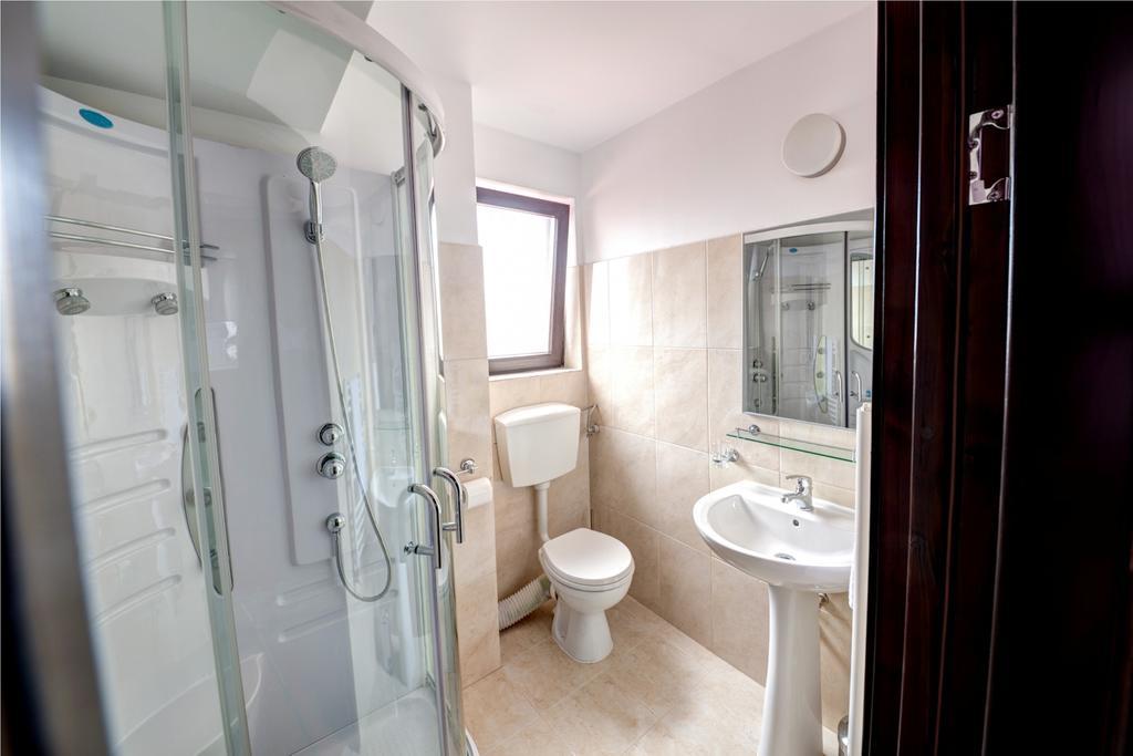 Hotel Thomas Bucarest Habitación foto