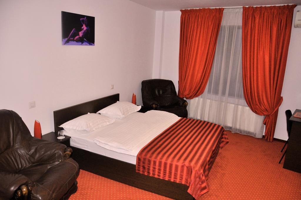 Hotel Thomas Bucarest Exterior foto